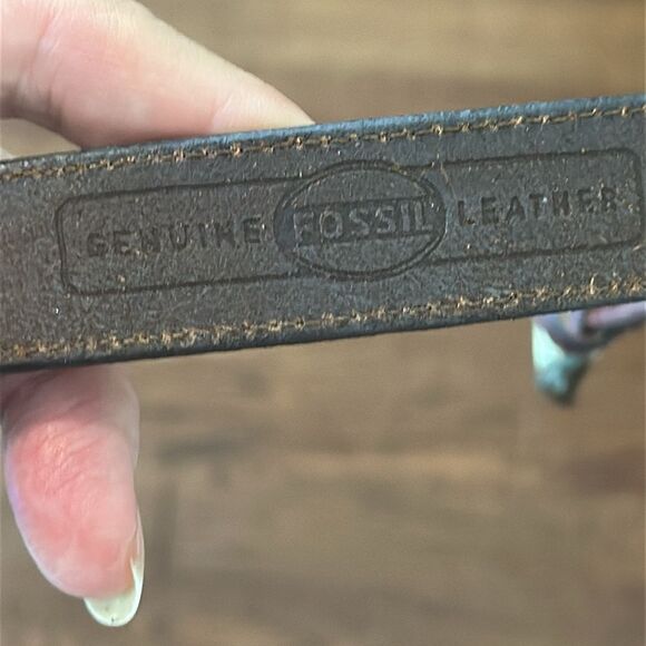 Vintage 1997 Fossil Brown Leather Belt with Gold Buckle & Gold Embellishments - Picture 9 of 10